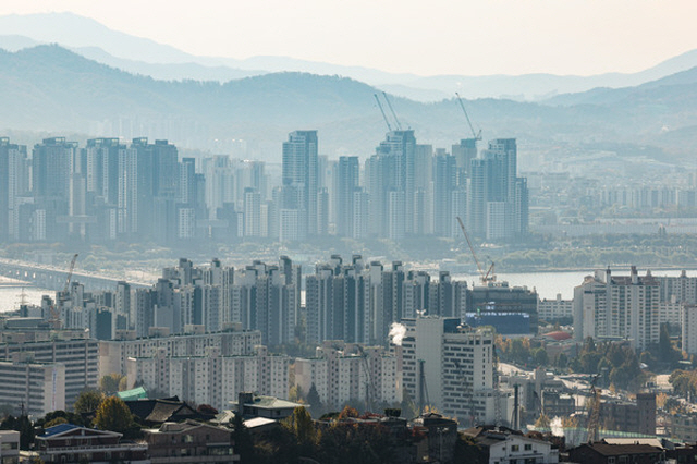 [크기변환]강남지역 아파트.jpg