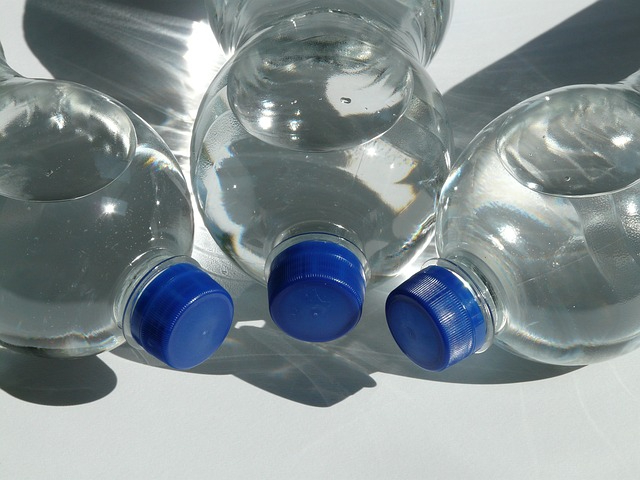 bottles-60475_640.jpg