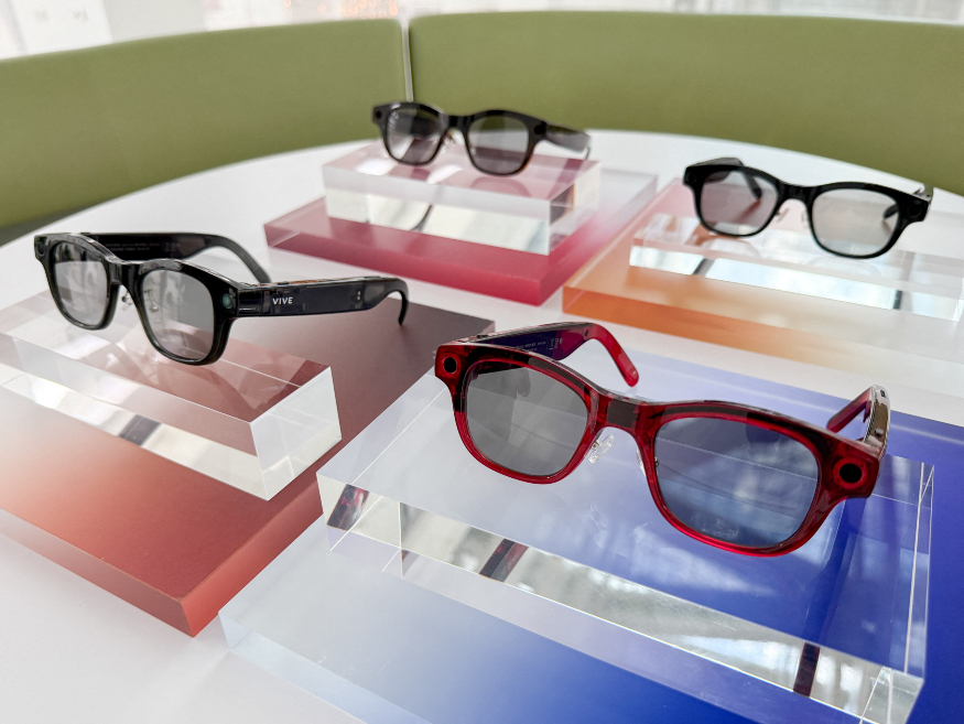 HTC의 VIVE Eagle AI 스마트 글래스 로이터 연합뉴스.jpg