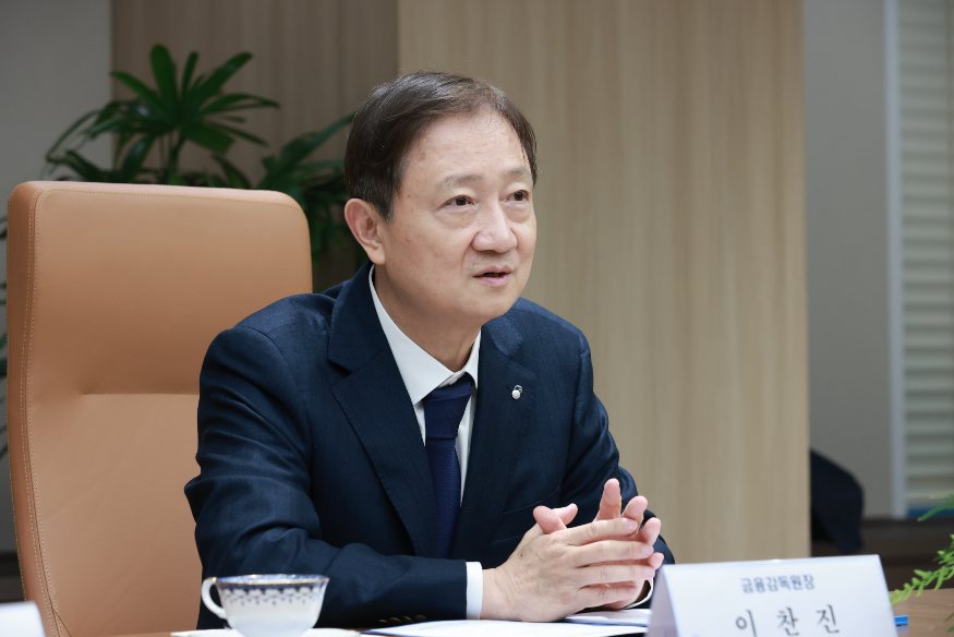 이찬진 금융감독원장.jpg