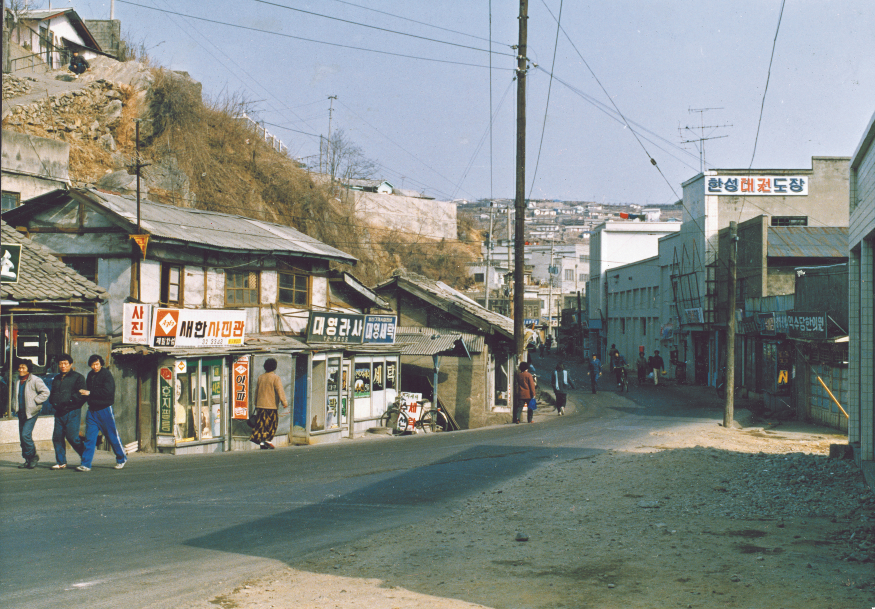 어달마을 입구 1960년대-1.jpg